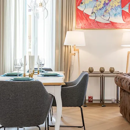 H11 Lumiere D'or Centro アパート